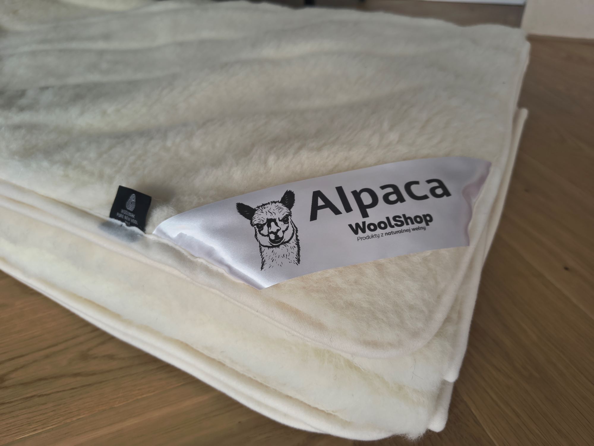 Koc z wełny alpaki